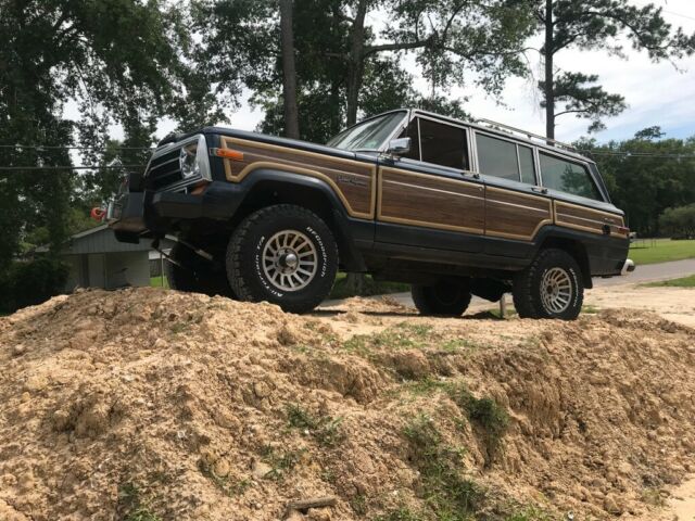 1988 Jeep Wagoneer - photo 2