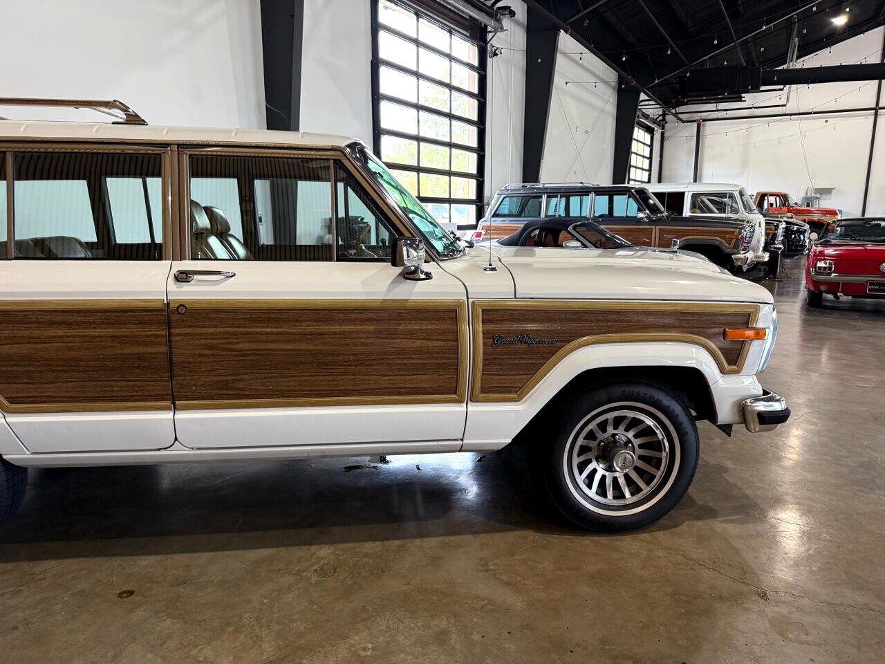 1988 Jeep Wagoneer SUV - photo 11