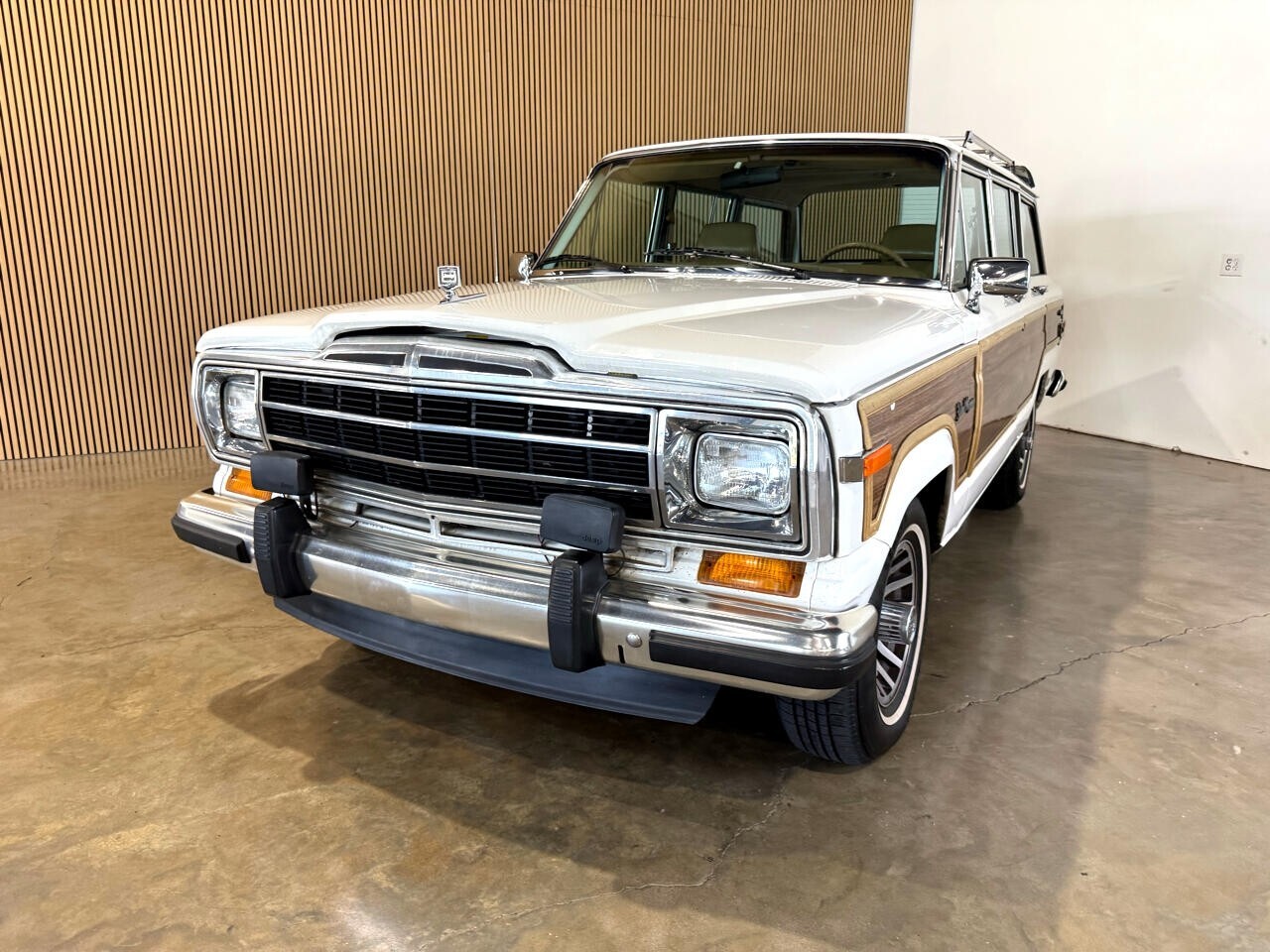 1988 Jeep Wagoneer SUV - photo 3