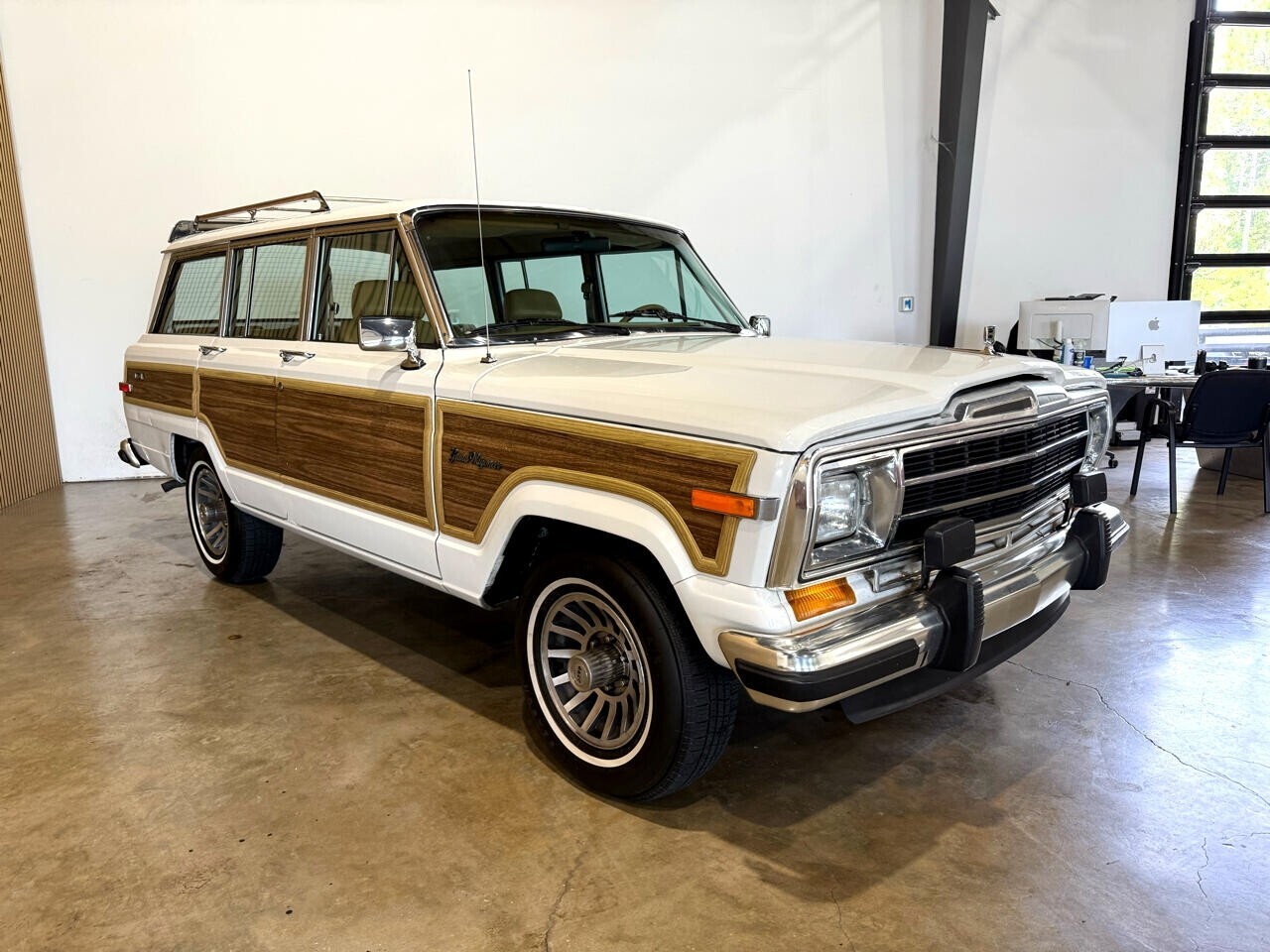 1988 Jeep Wagoneer SUV - photo 7