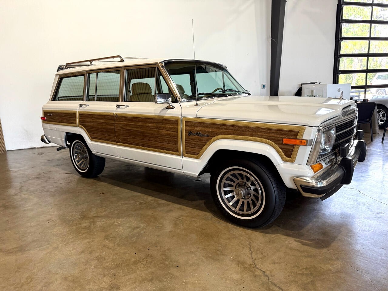 1988 Jeep Wagoneer SUV - photo 8