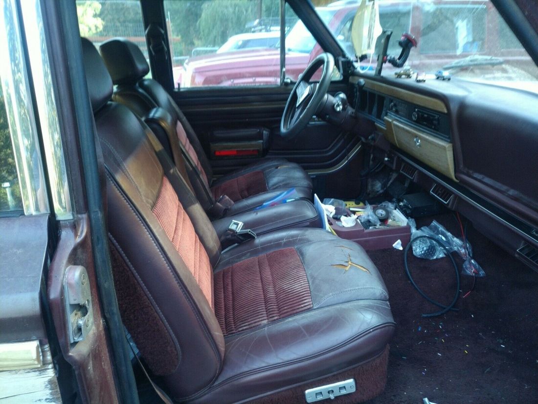 1988 Jeep Grand Wagoneer - photo 6