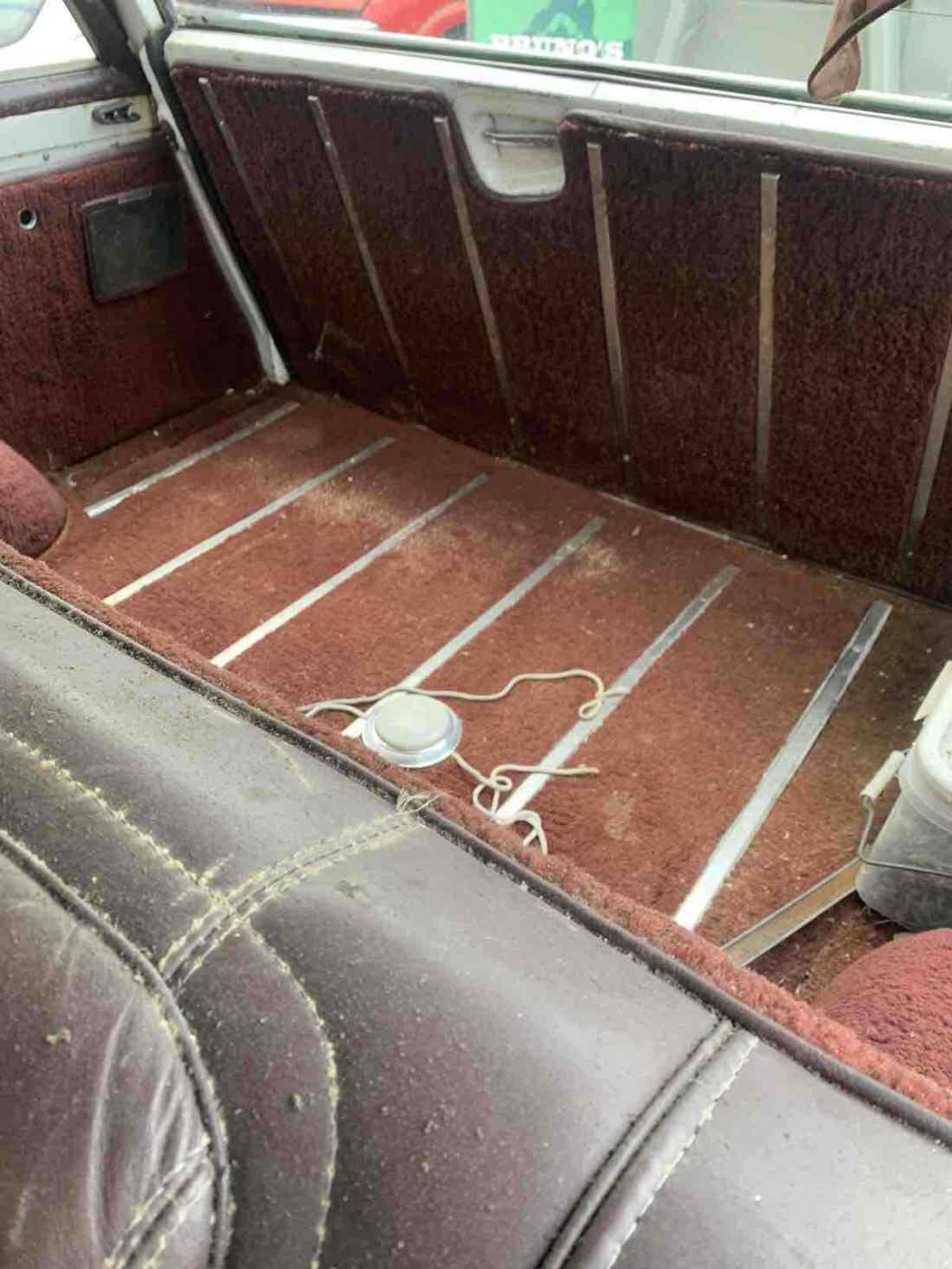 1988 Jeep Grand Wagoneer base - photo 8