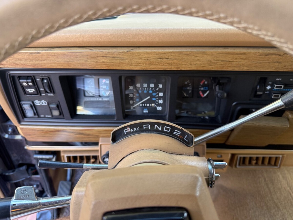 1988 Jeep Wagoneer - photo 13