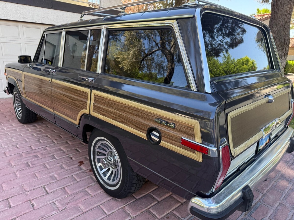 1988 Jeep Wagoneer - photo 9