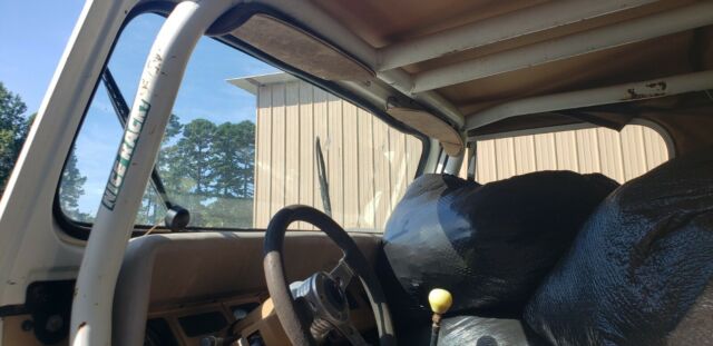 1988 Jeep Wrangler Olympic - photo 8