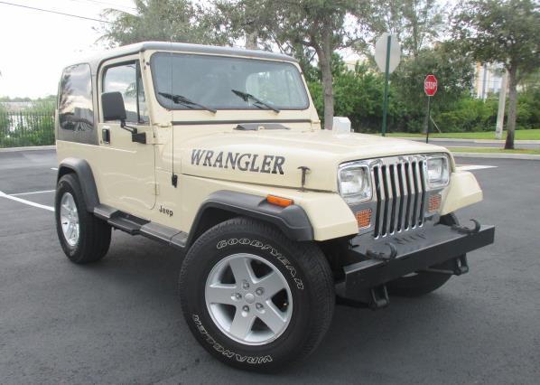 1988 JEEP WRANGLER, HARD TOP, 4.2L 6Cyl, 4X4 AUT TRANS, NO ACCIDENTS, NO RESERVE 1988 Jeep Wrangler SUV
