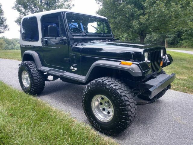 1988 Jeep Wrangler YJ 4.2 5 spd Big Tires Lifted and Nice SELLING AT NO RESERVE 1988 Jeep Wrangler YJ