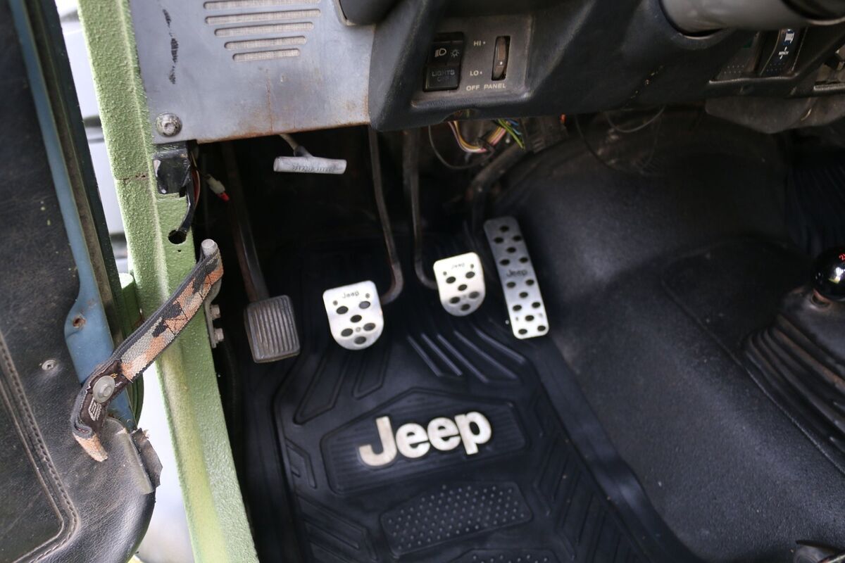 1988 Jeep Wrangler - photo 8
