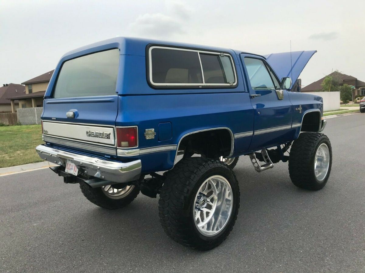 1988 Chevrolet Blazer K5 4x4 Beautiful Texas Truck 100% Rust Free - photo 5
