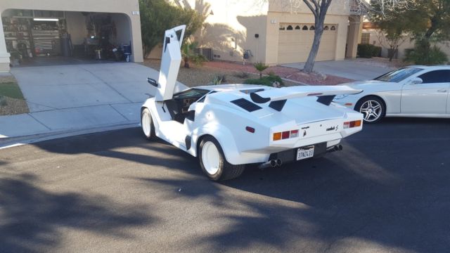 1900 Lamborghini Countach - photo 2