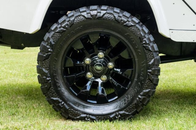 1988 Land Rover Defender White Conversion to double cab - photo 10