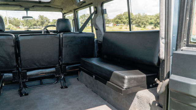1988 Land Rover Defender County Station Wagon - photo 10