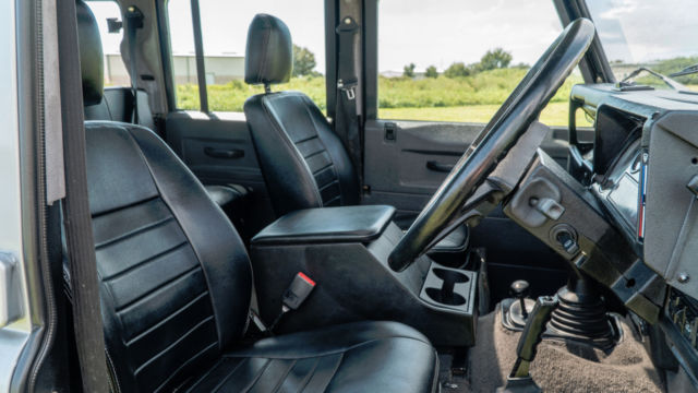 1988 Land Rover Defender County Station Wagon - photo 13