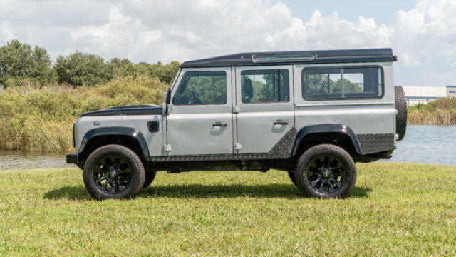 1988 Land Rover Defender County Station Wagon - photo 3