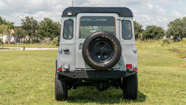 1988 Land Rover Defender County Station Wagon - photo 6
