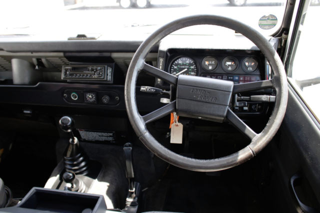 1988 Land Rover Defender County Station Wagon - photo 6