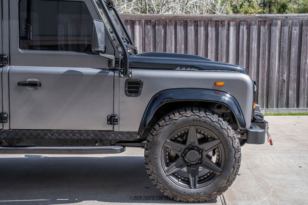 1988 Land Rover Defender LS3 - photo 11