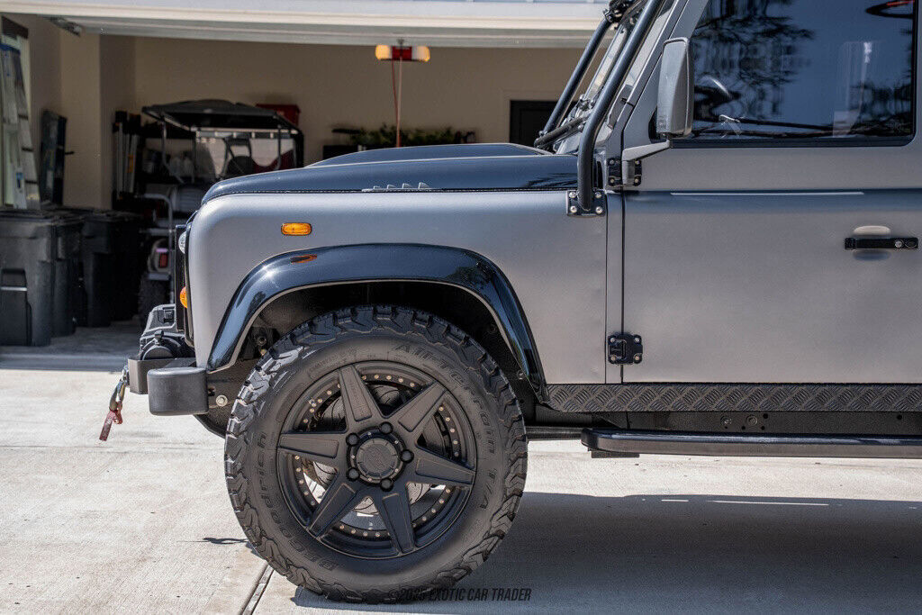 1988 Land Rover Defender LS3 - photo 4