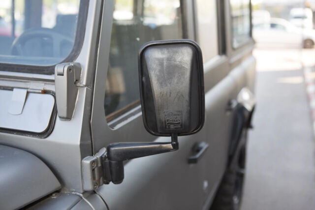 1988 Land Rover Defender Santana super 109 5-DOOR - photo 7