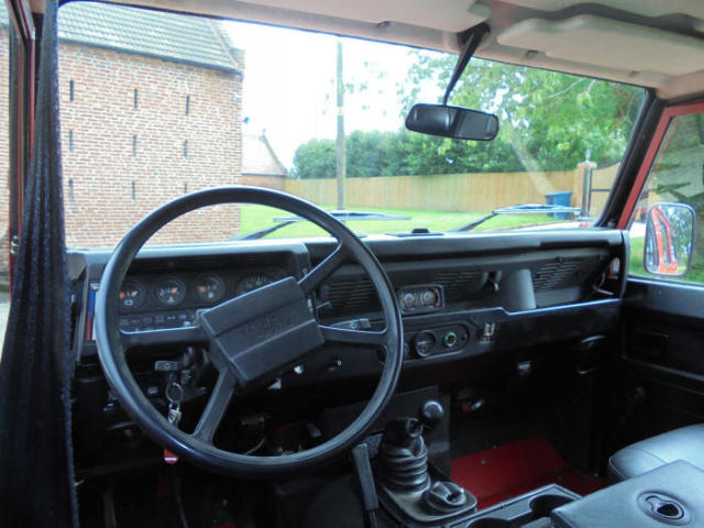 1980 Land Rover Defender County Station Wagon - photo 11