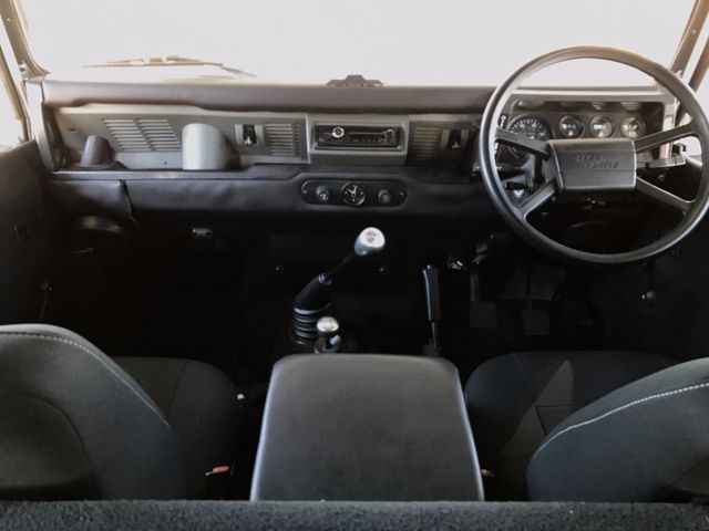 1988 Land Rover Defender 90 - photo 6