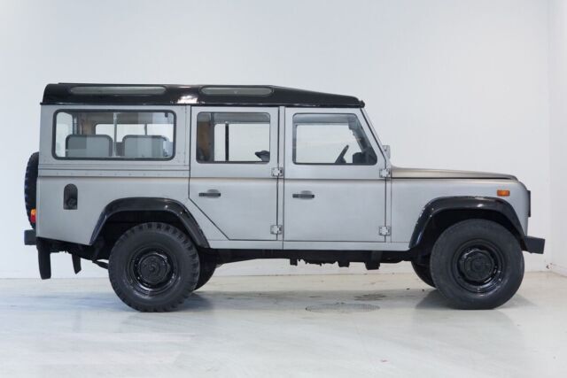 1988 Land Rover Defender 4x4, 2.5L 5 Spd, 5 Dr Hard Top, 9 Passenger - photo 3