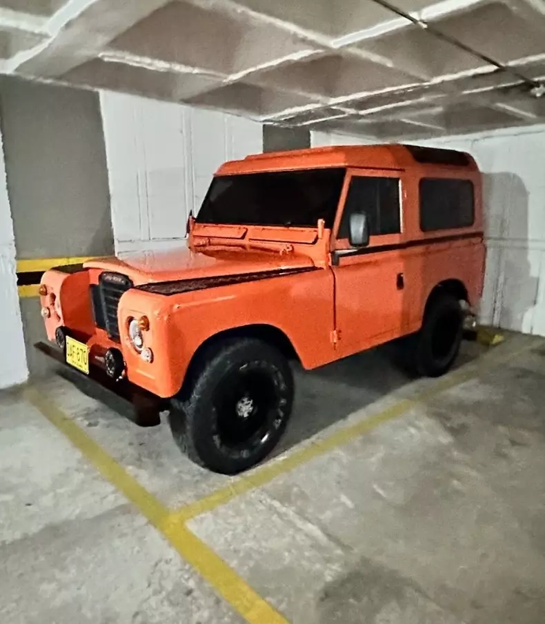 1988 Land Rover Serie III SUV Orange 1982 Land Rover Serie III