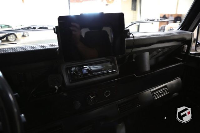 1988 Land Rover Defender 110 - photo 13