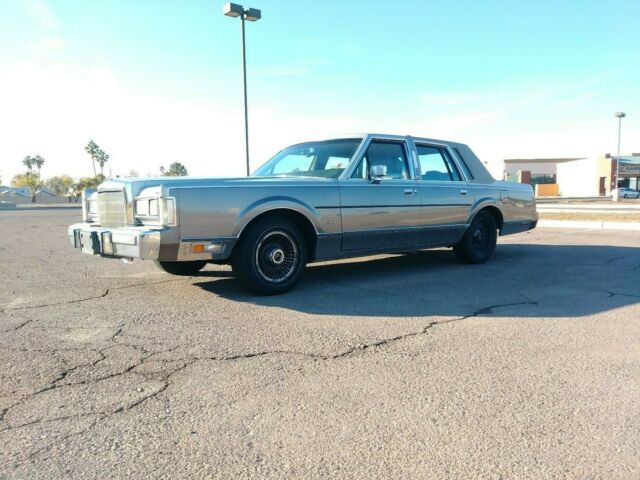1988 Lincoln Town Car Cartier - photo 2