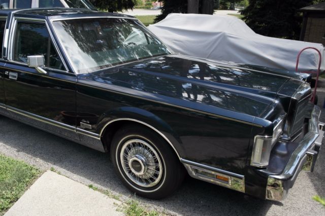 1988 Lincoln Continental Base Sedan 4-Door - photo 4