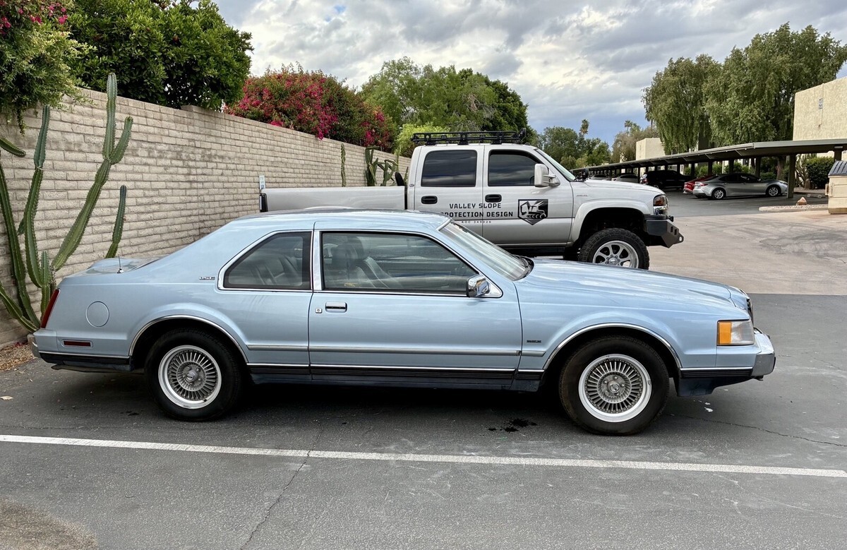 1988 Lincoln Mark Series LSC - photo 2