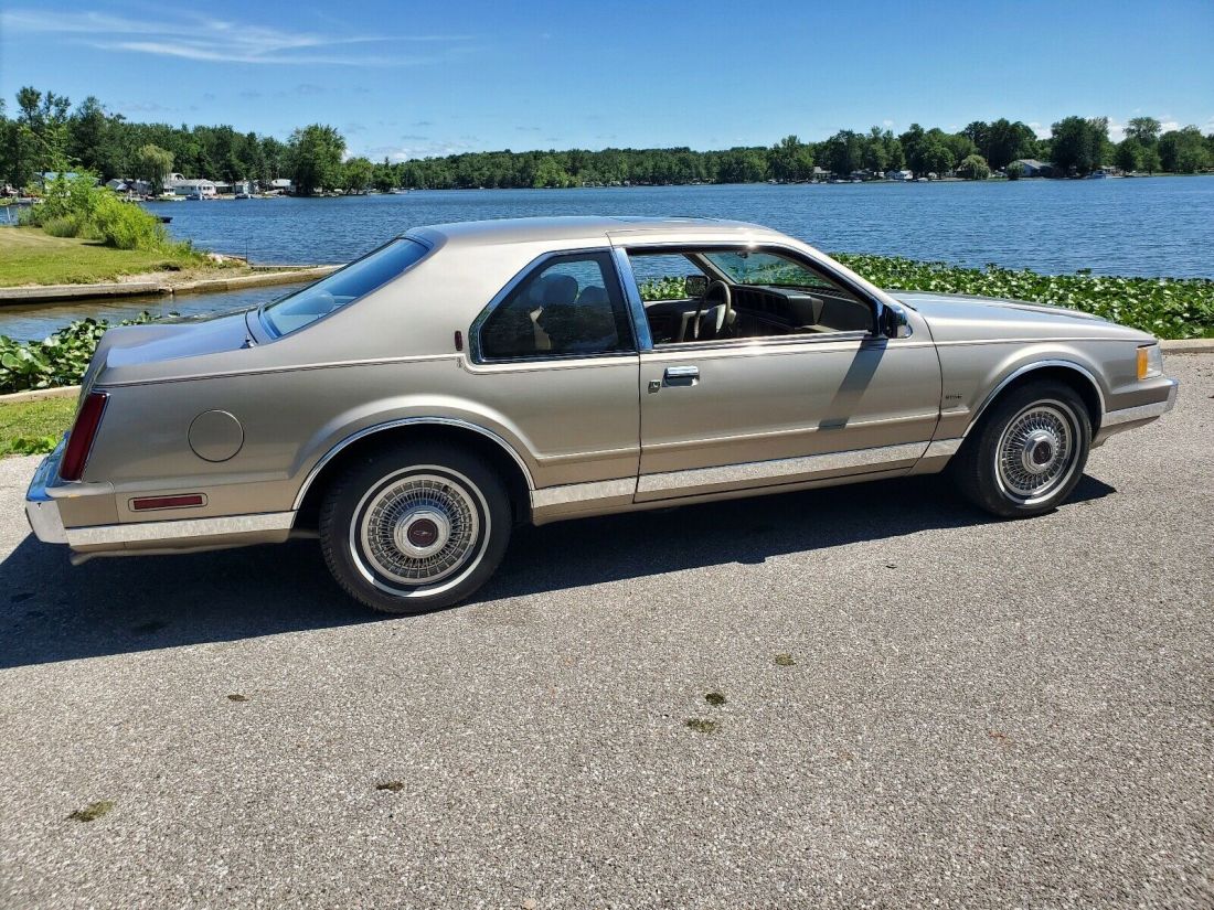 1988 Lincoln Mark VII BLASS