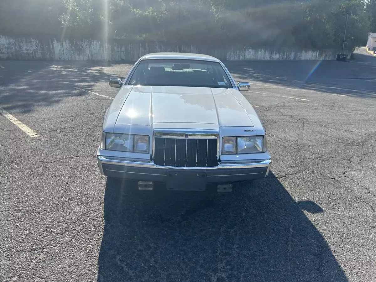 1988 Lincoln Mark VII Coupe White LSC 1988 Lincoln Mark VII LSC