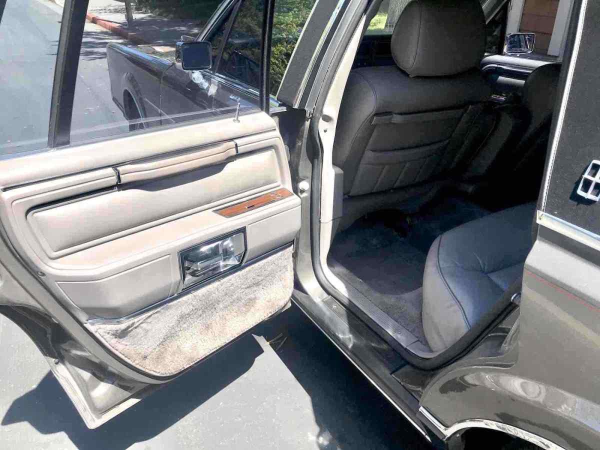 1988 Lincoln Town Car SIGNATURE - photo 13