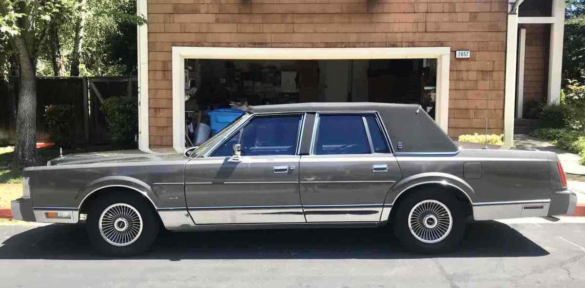 1988 Lincoln Town Car SIGNATURE - photo 6
