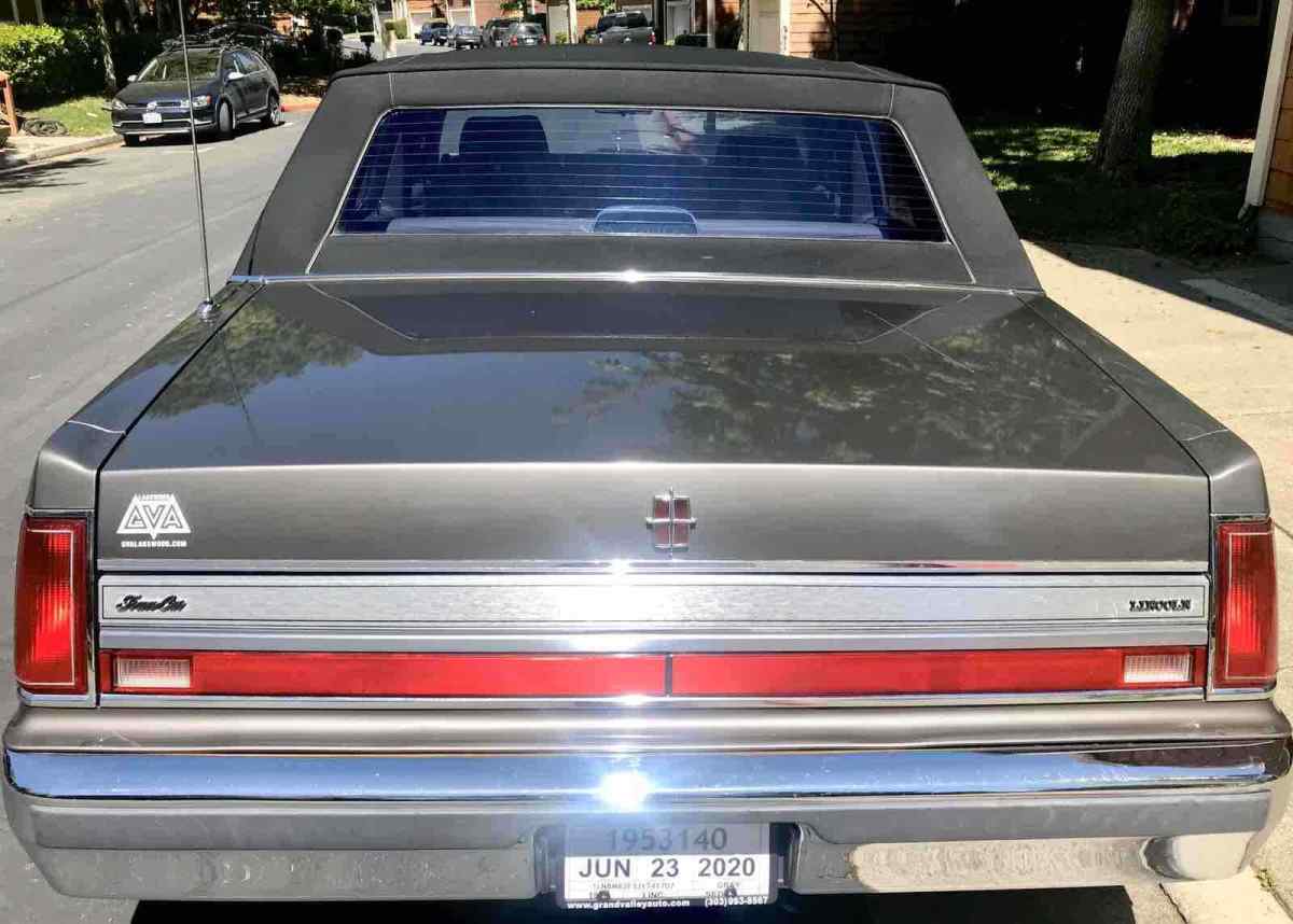 1988 Lincoln Town Car SIGNATURE - photo 5