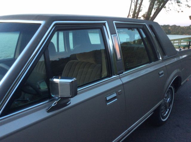 1988 Lincoln Town Car Town Car - photo 11