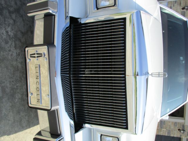 1988 Lincoln Town Car - photo 6