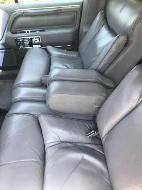 1988 Lincoln Town Car - photo 11