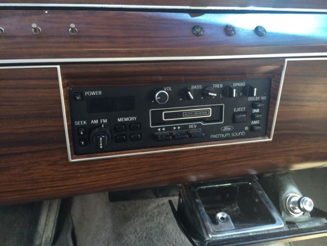 1988 Lincoln Town Car -- - photo 8