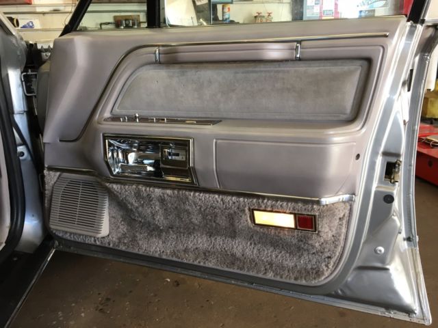 1988 Lincoln Town Car Cartier - photo 12
