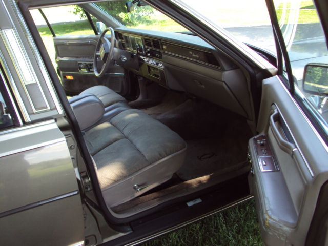 1988 Lincoln Town Car - photo 7