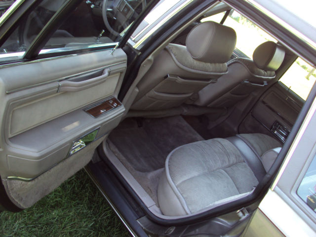 1988 Lincoln Town Car - photo 6