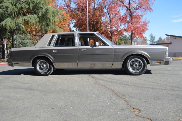1988 Lincoln Town Car Cartier Beautiful Condition - photo 10