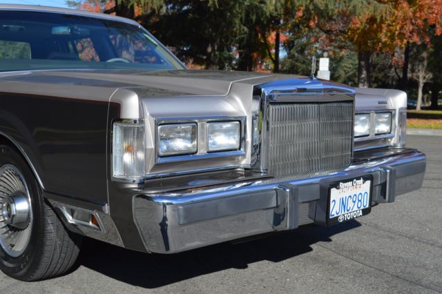 1988 Lincoln Town Car Cartier Beautiful Condition - photo 12