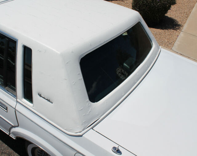 1988 Lincoln Town Car Signature Series - photo 13