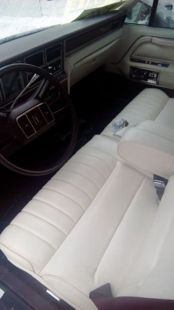 1988 Lincoln Town Car Formal Edition - photo 5