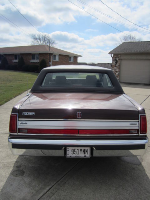 1988 Lincoln Town Car - photo 11