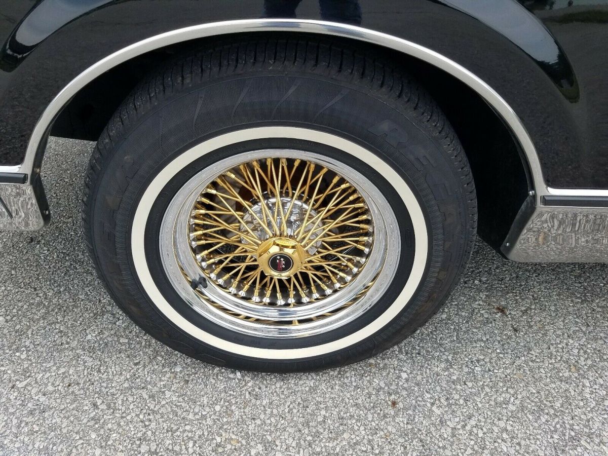 1988 Lincoln Town Car SIGNATURE - photo 10
